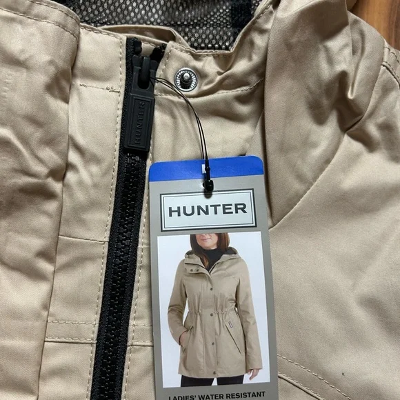 Hunter Women’s Almond/Tan Water Resistant Jacket with Hood, Size Large, New - Picture 2 of 11